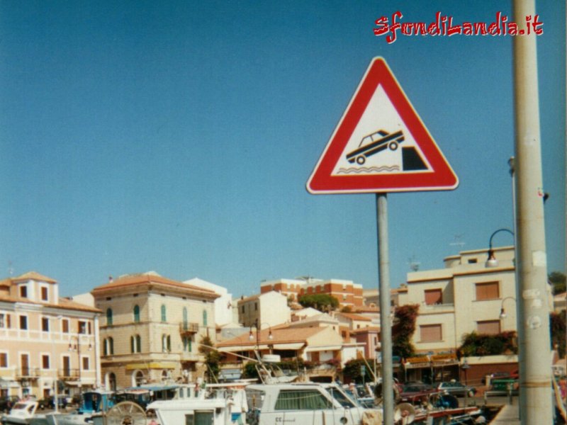 Cartello buffo
