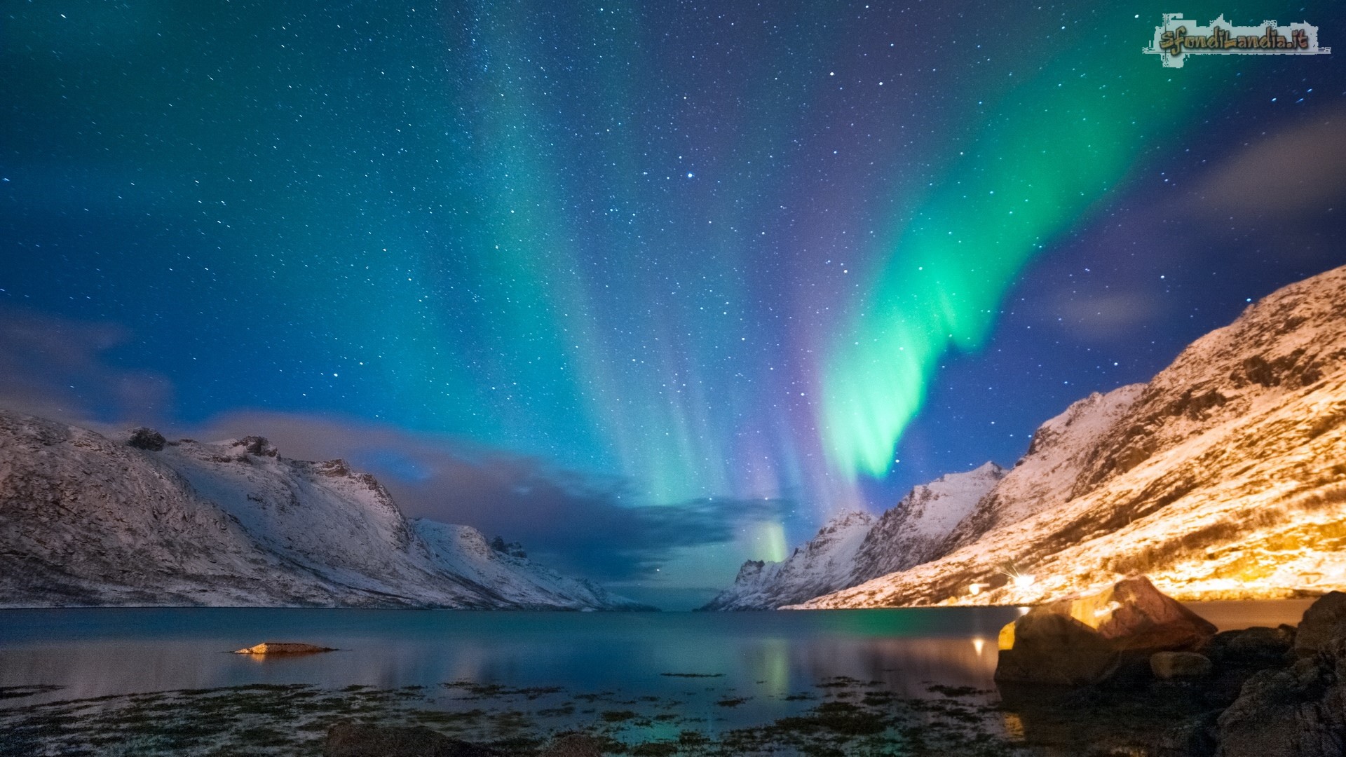 Featured image of post Aurora Boreale Sfondo Telefono Diante de tantos contatos pela internet marco brotto achou que era hora de ajudar mais pessoas a encontrar auroras