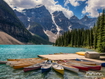 Sfondo: Kayaks In Lake Moraine