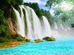 Sfondo: Natural Waterfall