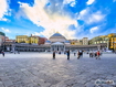 Sfondo: Piazza Plebiscito
